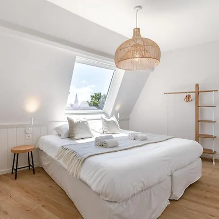 Huswell - Beautiful For 14 Guests , Pets Are Welcome Villa De Haan