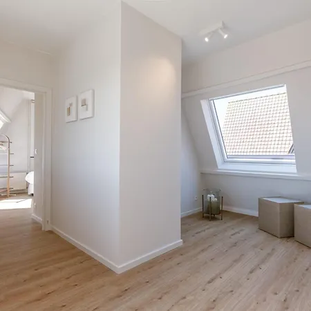 Huswell - Beautiful For 14 Guests , Pets Are Welcome * De Haan
