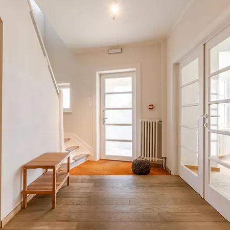 Huswell - Beautiful For 14 Guests , Pets Are Welcome Villa *