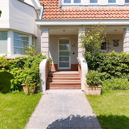 Huswell - Beautiful For 14 Guests , Pets Are Welcome Villa