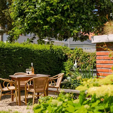 Huswell - Beautiful For 14 Guests , Pets Are Welcome Villa