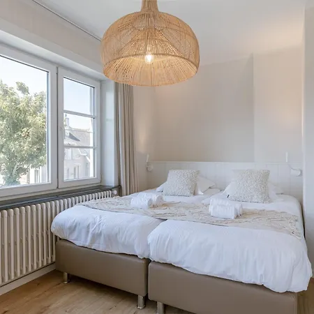 Huswell - Beautiful For 14 Guests , Pets Are Welcome Villa *