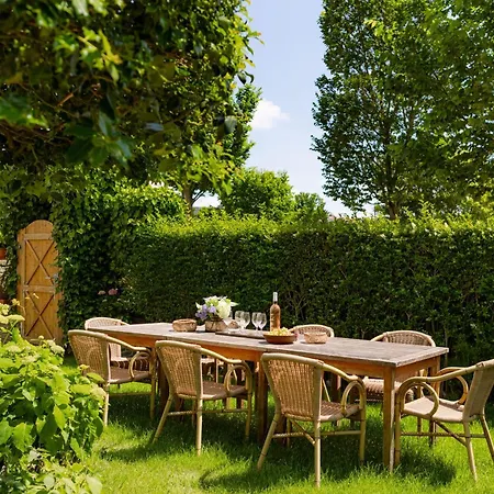 Villa Huswell - Beautiful For 14 Guests , Pets Are Welcome De Haan