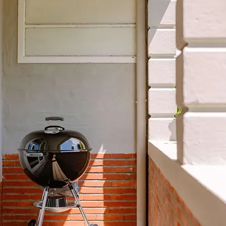 Huswell - Beautiful For 14 Guests , Pets Are Welcome Villa